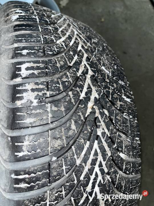 trzy strukturalne felgi ford koła opony Opony i felgi Lubrza