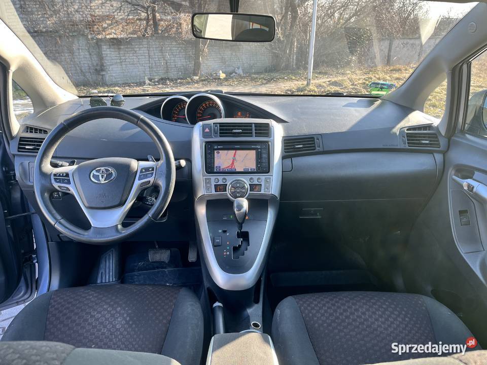 Toyota Verso 18 2010 CVT 7 osób Warszawa