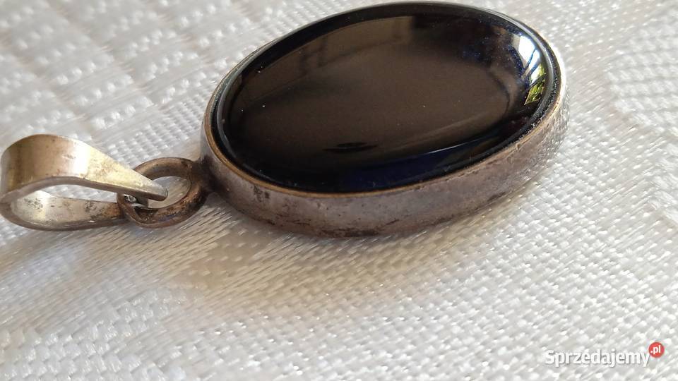 WIEKOWY MEDALION Z CZARNEGO ONYKSU wielkopolskie Piła