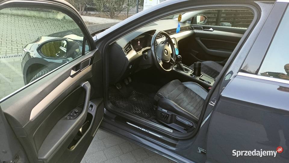 Volkswagen Passat B8 HIGHLINE Salon bezwypadkowy Motoryzacja