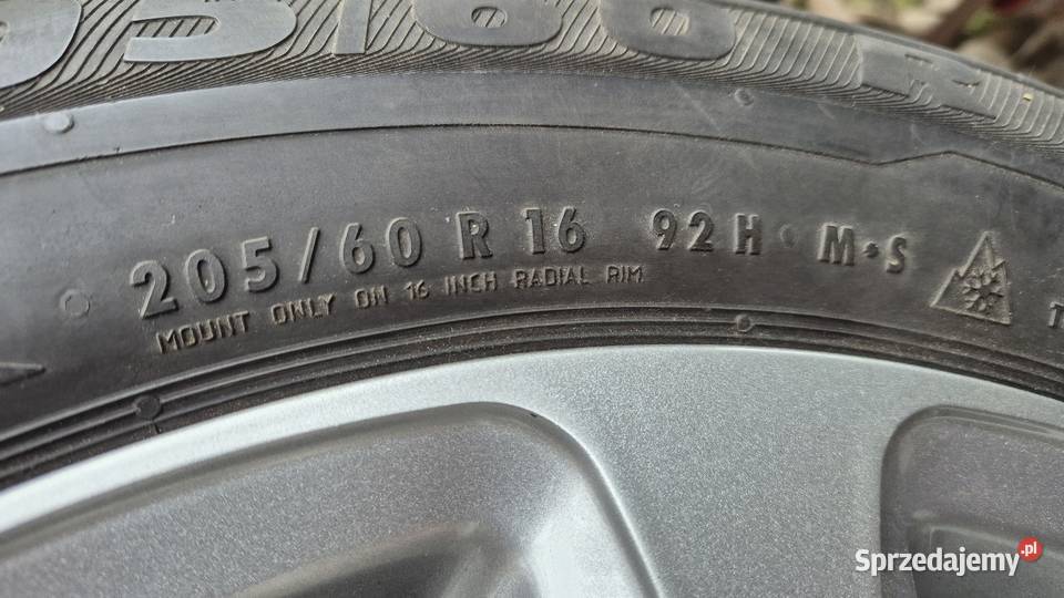 Koła opona 20560 R16 Opel Astra J Kotlin sprzedam