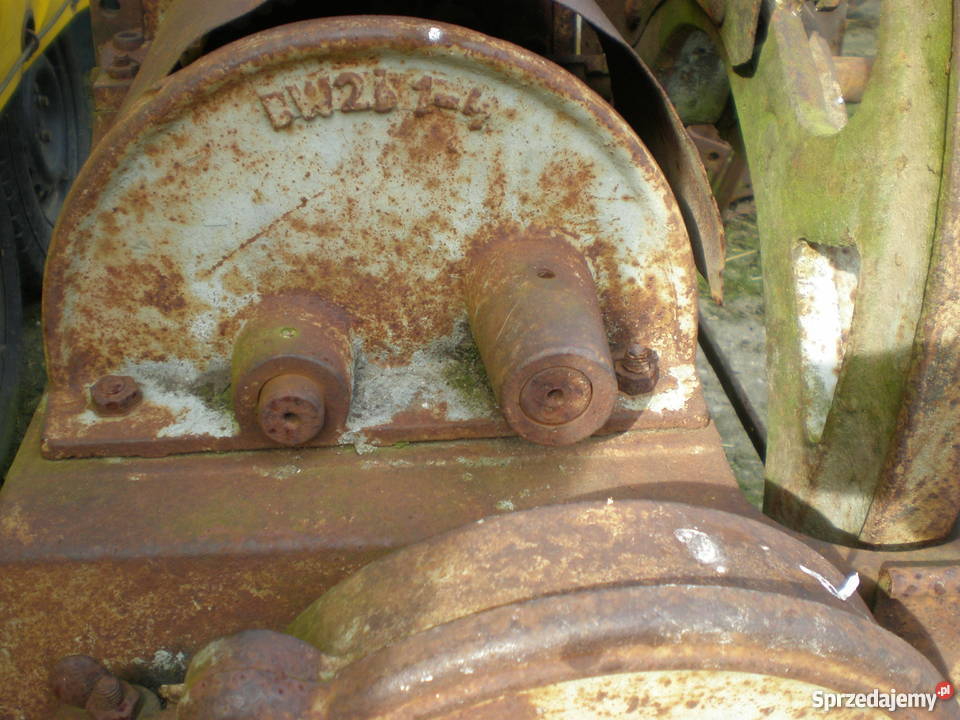 Zabytkowa ozdobna sieczkarnia do ogroduna Barlinek