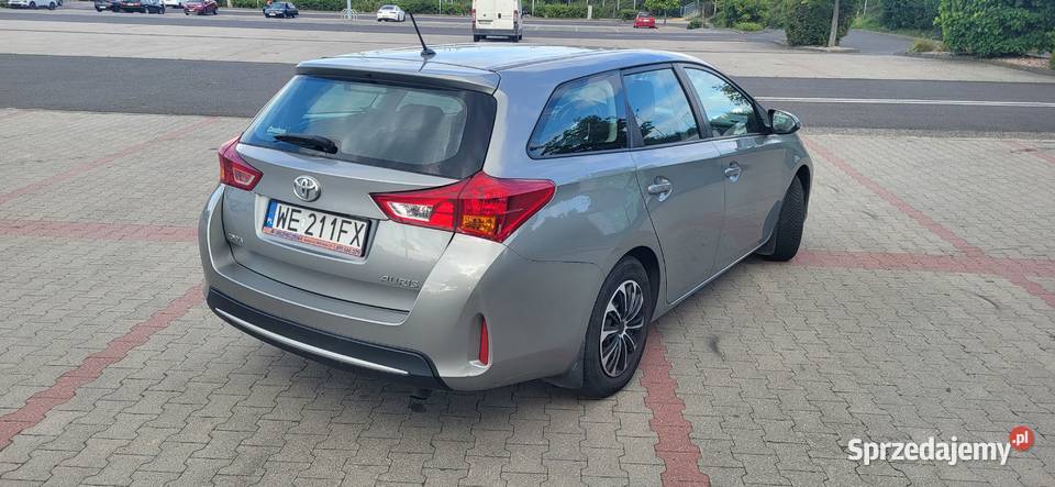 Toyota Auris 16 z gazem 270000km Radom sprzedam