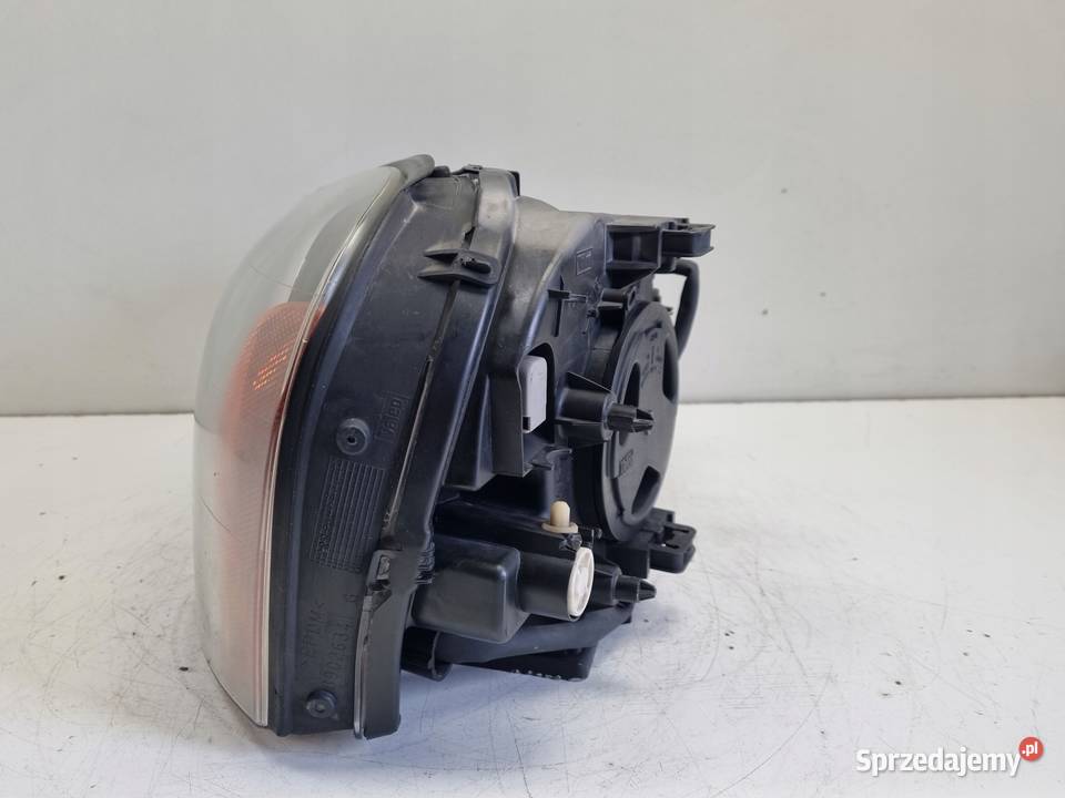 LAMPA LEWA Volvo XC90 0206r PRZEDNIA lewy przód Rudka