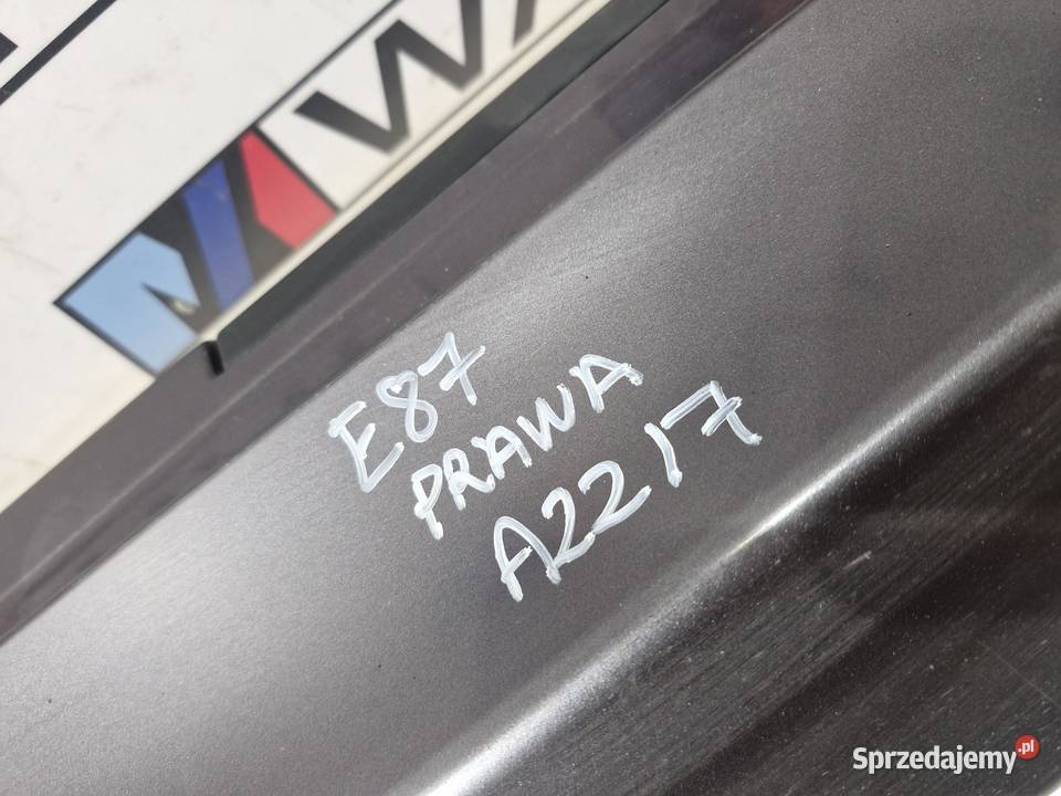 BMW E87 LISTWA NAKŁADKA PROGOWA PRAWA