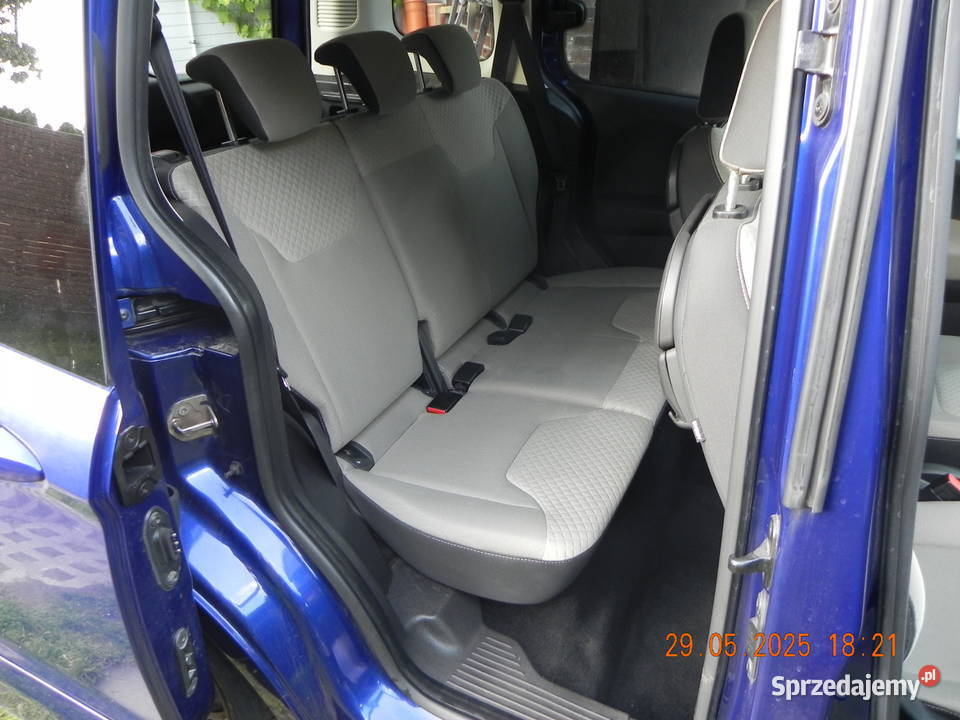 Ford Tourneo Courier 10 benzyna wersja Titanium światła do jazdy dziennej lubuskie Kożuchów