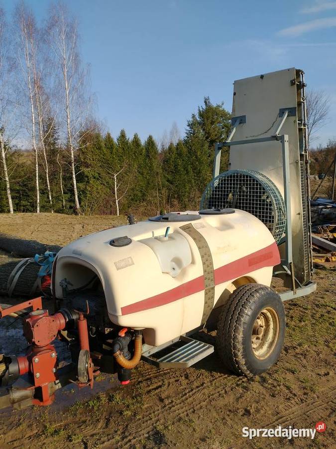 Opryskiwacz sadowniczy nieuszkodzony