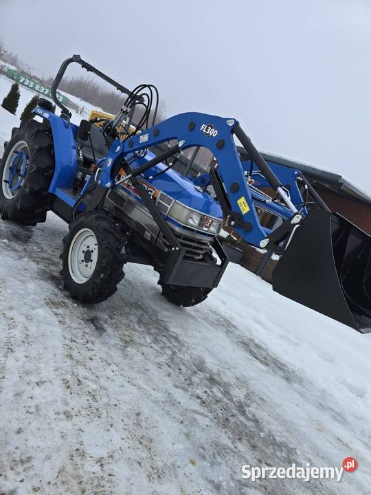 Ciągnik japoński Iseki TG33 nowy ładowacz