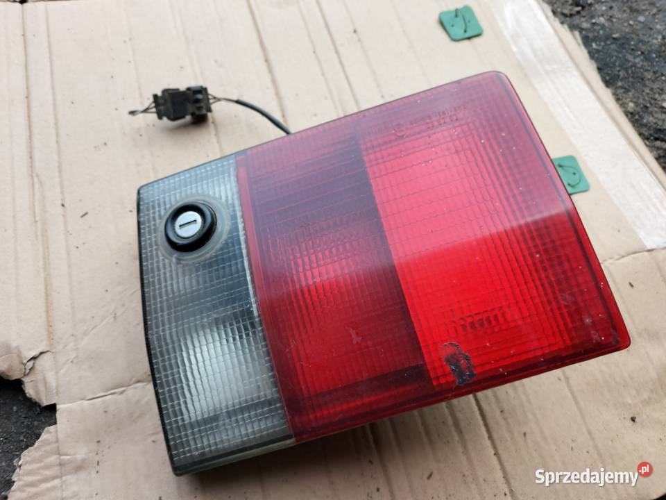AUDI 80 B3 SEDAN B4 KOMBI ZAMEK LAMPA TYŁ TYLNA Lampy tylne Kamień-Kolonia