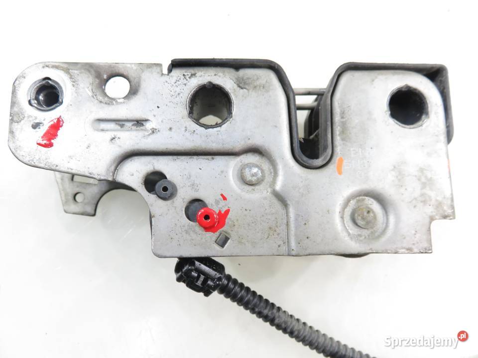 ZAMEK MASKI VW TIGUAN 5N 5N0823509A małopolskie