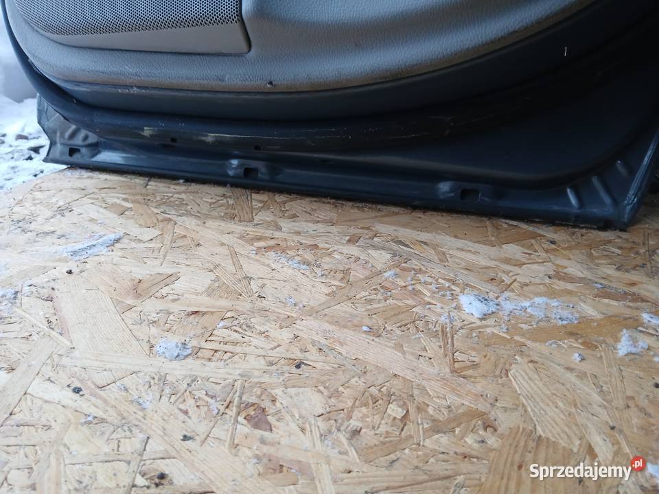 Drzwi Prawy tył Mercedes w203 Kombi lak C747 Radłów