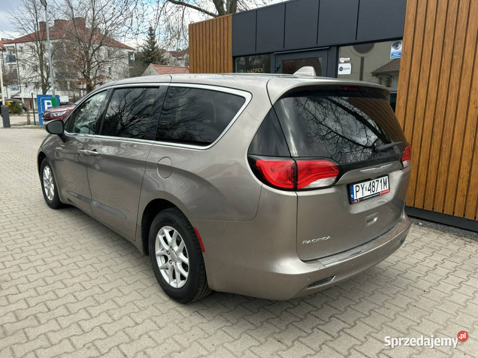 Chrysler Pacifica FV 23 Zadbany kamera cofania