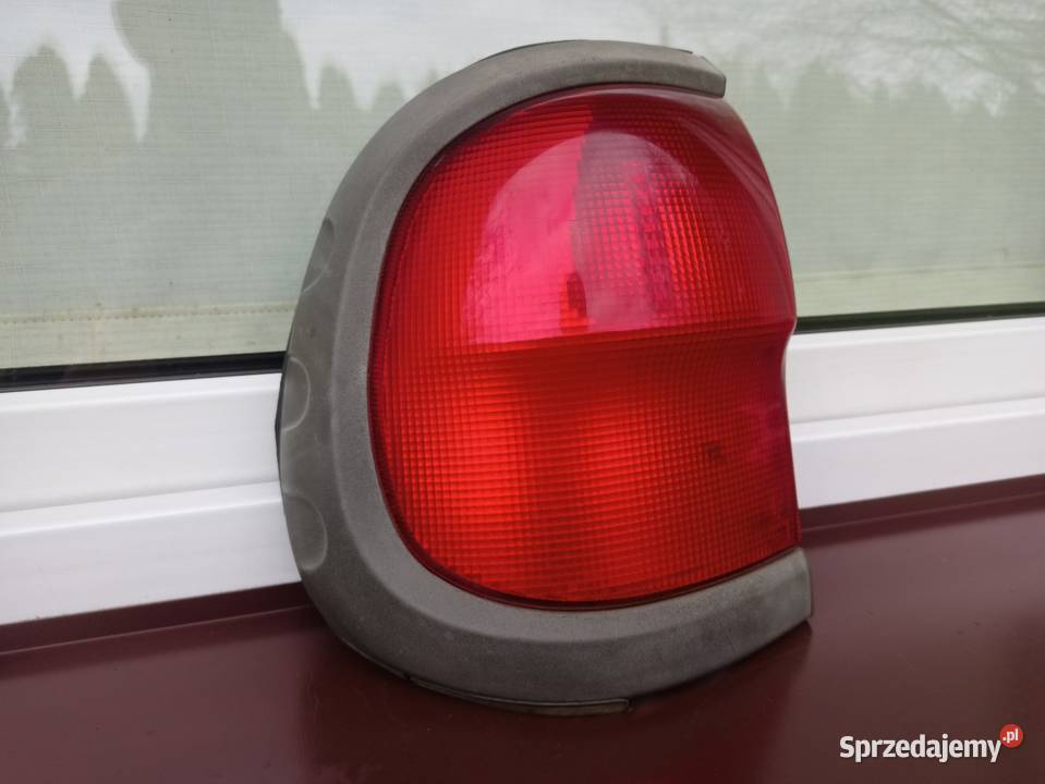 Nissan Terrano II Ford Maverick lampa tył tylna