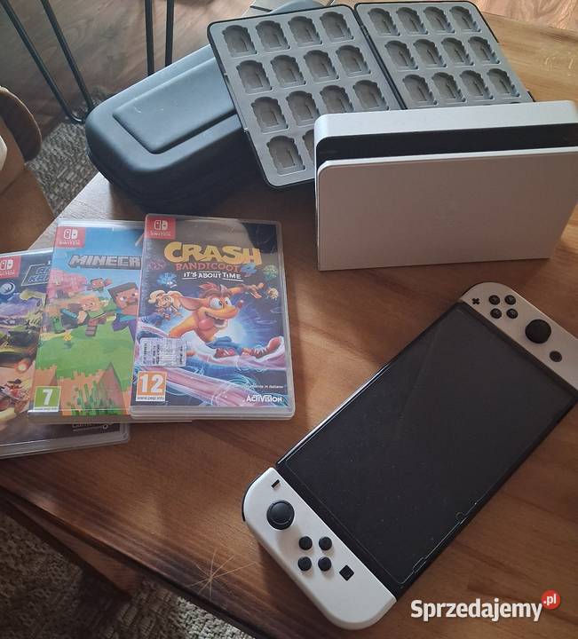 Sprzedam konsole Nintendo Switch Oled Budzyń