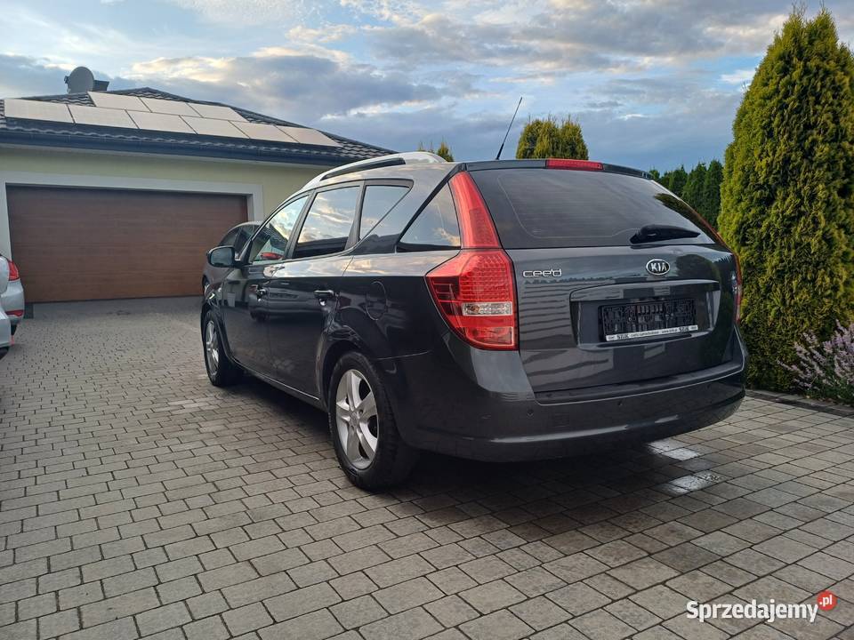 Kia Ceed 14 Kombi benzyna 90 produkcji 2011 Dębica sprzedam