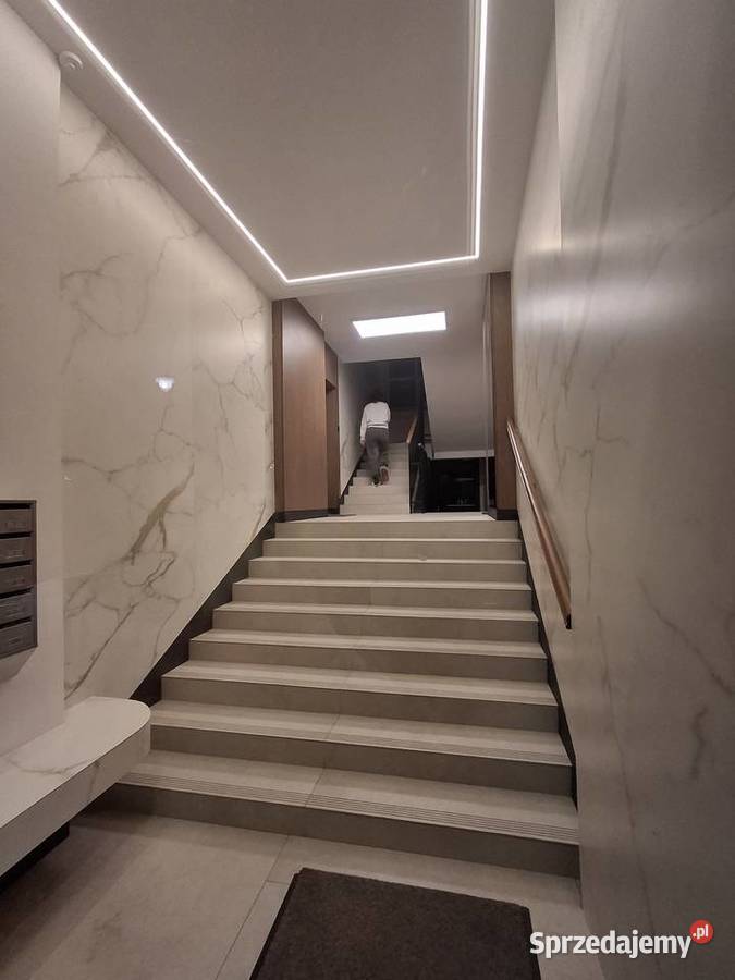 80 m2 wynajem w kamienicy Powiśle Park piwnica
