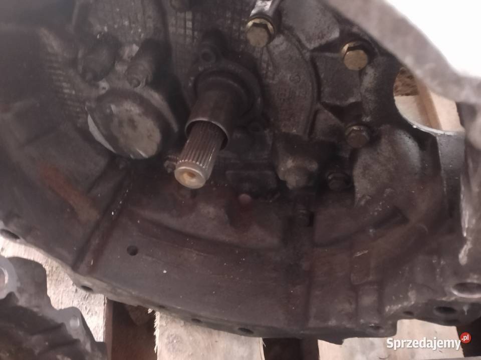 Skrzynia biegów golf 4 bora audi 19 tdi EGR osobowe Układ napędowy Szamocin sprzedam