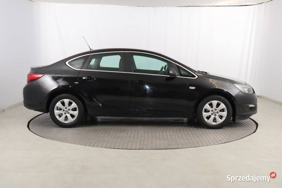 Opel Astra 14 T skórzana tapicerka Zabrze