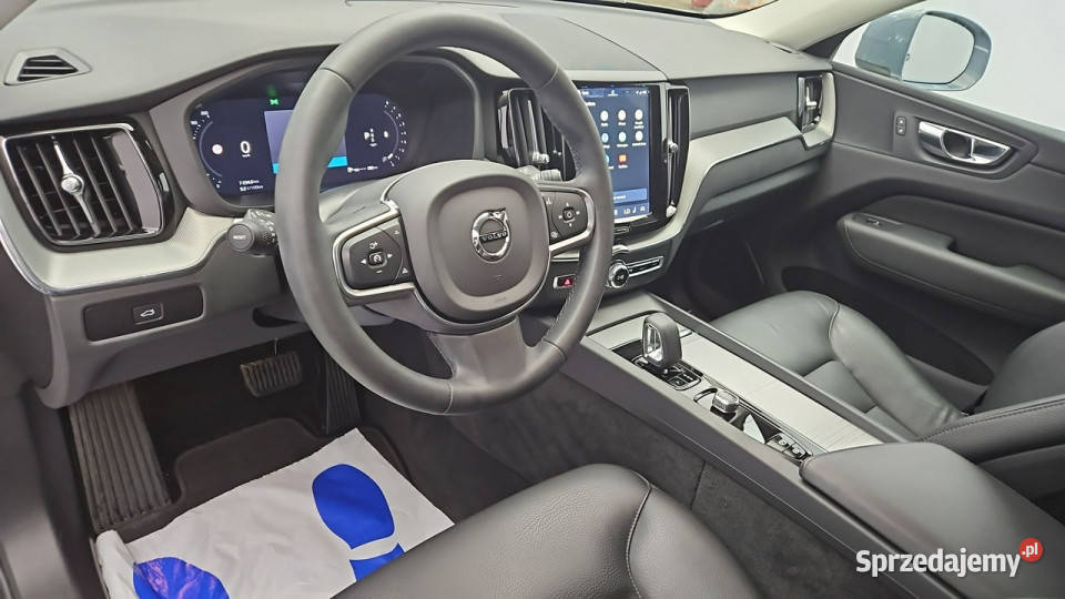 Volvo XC 60 B4 B Core aut Z Polskiego Salonu automatyczna Warszawa