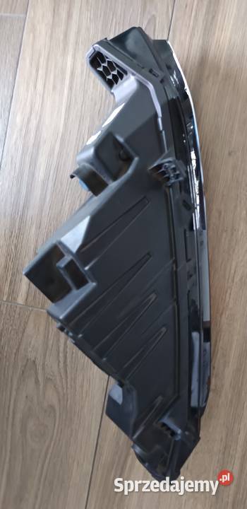 HALOGEN PRAWY LED SKODA SUPERB III LIFT Lampy przeciwmgielne Malbork sprzedam