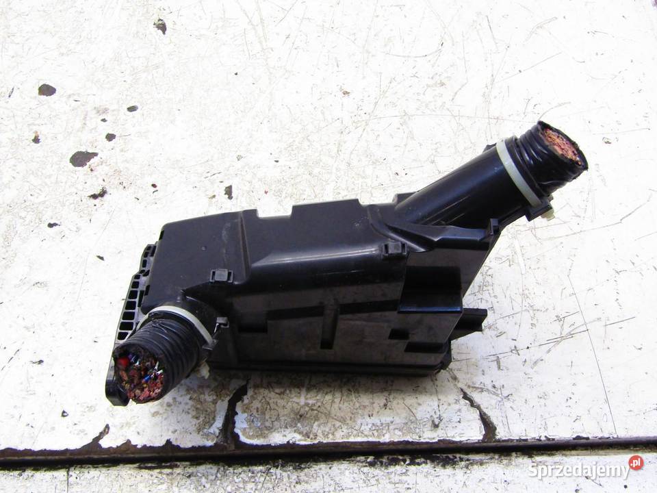 SKRZYNKA OBUDOWA BEZPIECZNIKÓW 13 IVTEC HONDA