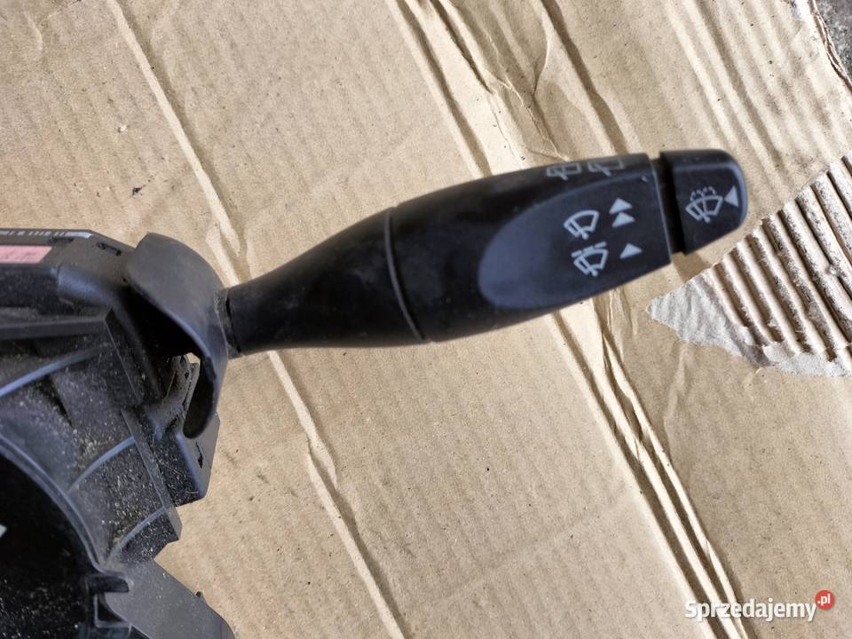 PRZEŁĄCZNIK ZESPOLONY PAJĄK FORD FIESTA MK6 Wyposażenie wnętrza lubelskie Kamień-Kolonia