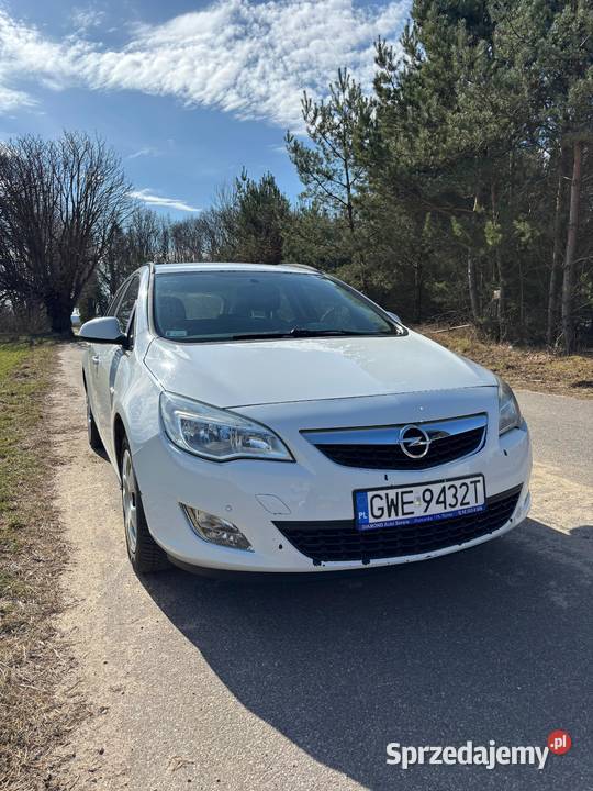 Sprzedam opel astra J nieuszkodzony