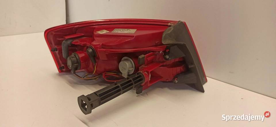 AUDI A5 8T LAMPA PRAWY TYŁ 8T8945096E sprzedam