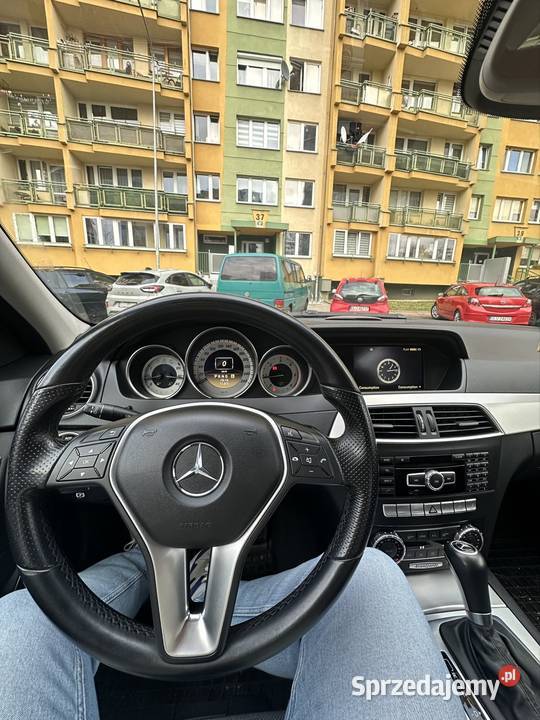 MercedesBenz W204 POLIFT 2011 22 Diesel 170 światła przeciwmgielne Lubin