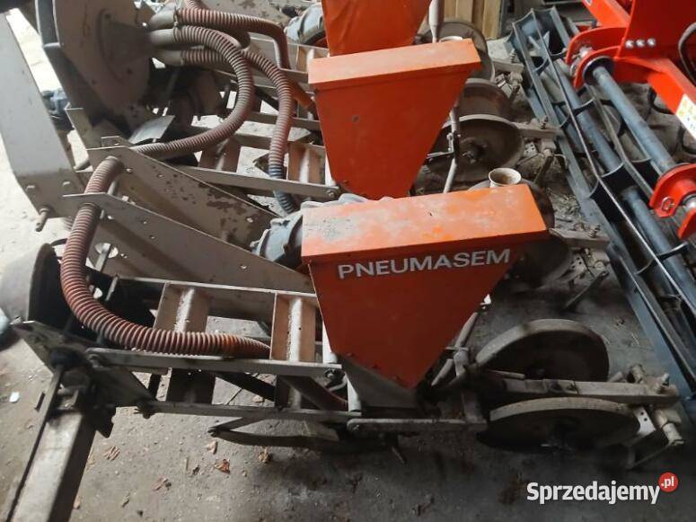 Siewnik do kukurydzy Pneumasem Ceków