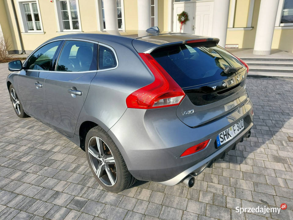 Volvo V40 20T2 navi FULL LED RDESIGN chromy II światła przeciwmgielne Drelów sprzedam