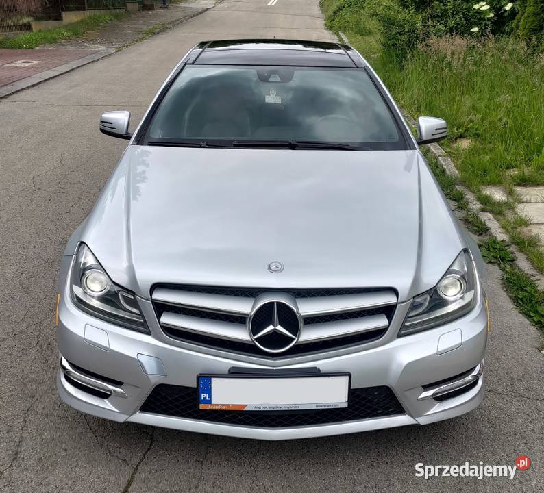 MercedesBenz C250 w204 Coupe 2012r panorama Rok produkcji 2012 Kraków