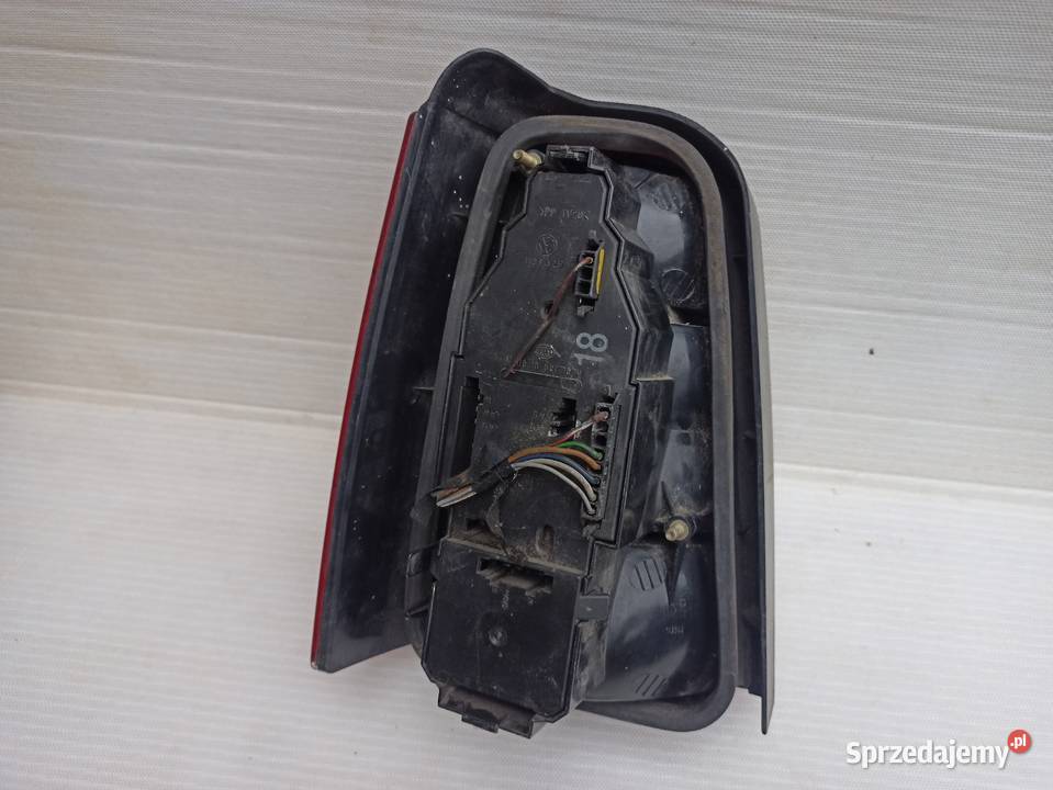 VW Golf MK3 III kombi Variant lampa tył tylna lampy tylne