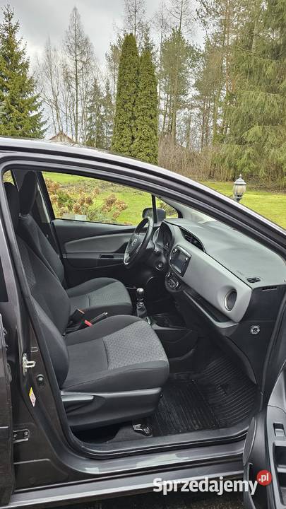 Toyota Yaris wersja Premium dodatkowo Pakiet łódzkie Tomaszów Mazowiecki