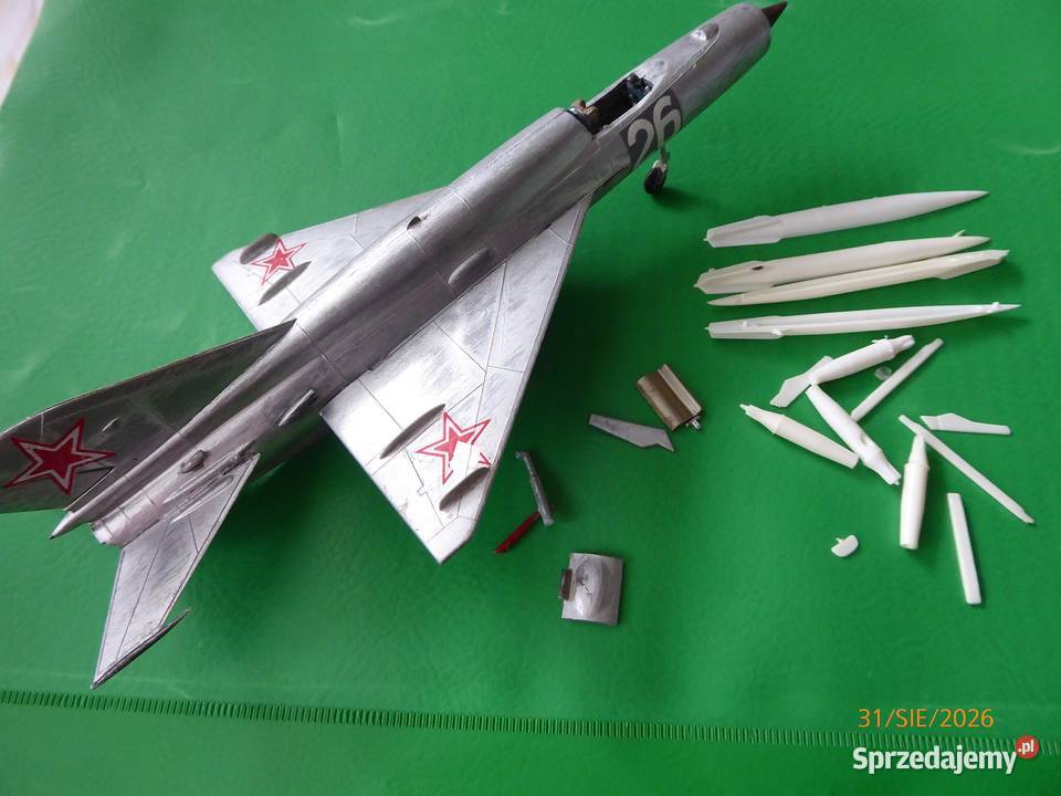 Sprzedam modele samolotów Su7 MiG21 świętokrzyskie Końskie