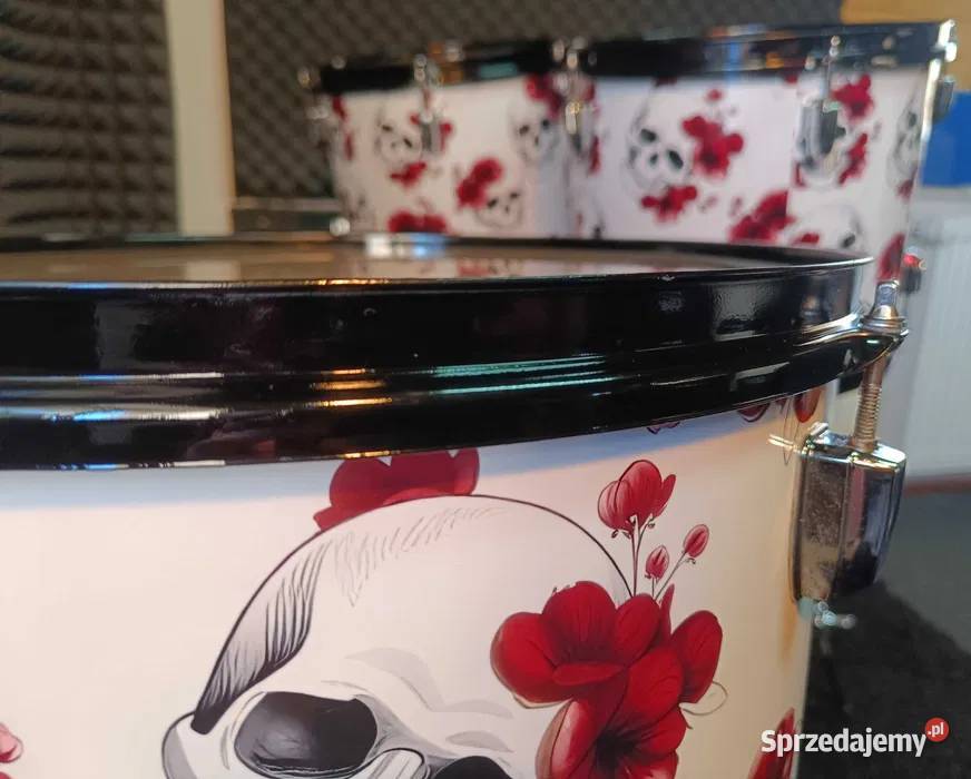 CUSTOM Skulls Roses Odrestaurowana perkusja Piła