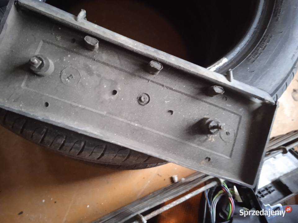 Osłony na klapę silnika Fiat 126p Szynwałd