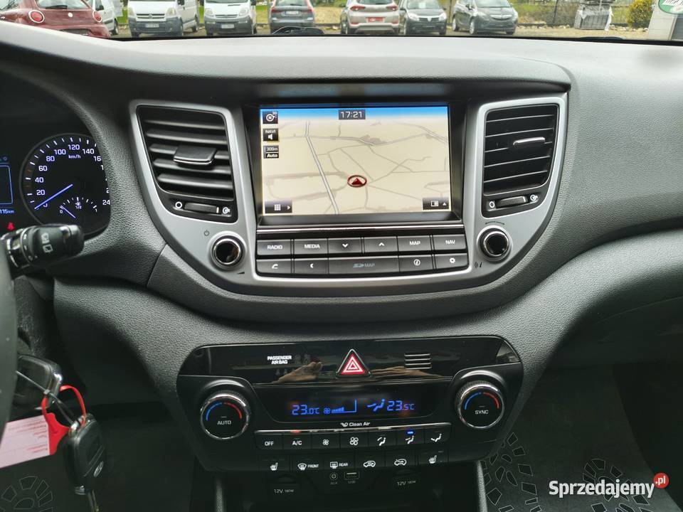 Hyundai Tucson Napęd 4x4 20 Diesel ładny Bogato wspomaganie kierownicy