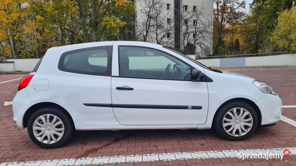 Clio 2013 185000 polski salon bezwypadkowy Rok produkcji 2013 Warszawa