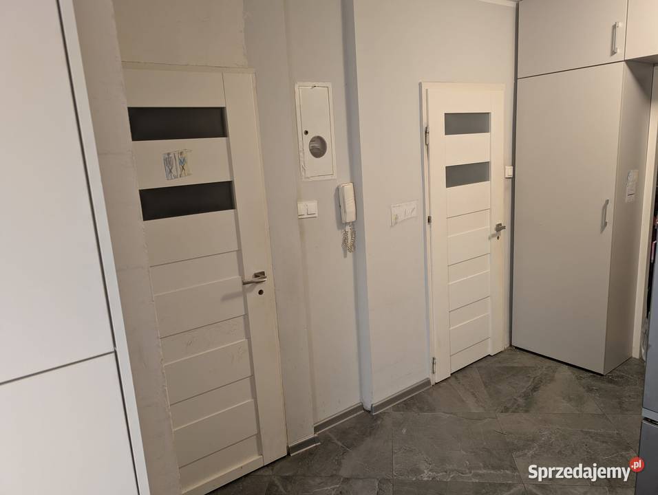 3pokojowe mieszkanie Osiedle Uroczysko parter oddzielna kuchnia Kielce sprzedam