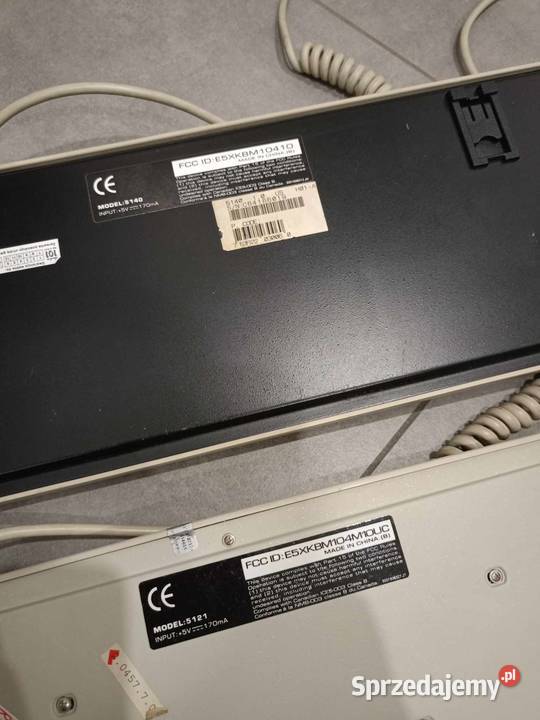 Stara klawiatura do komputera dwie sztuki