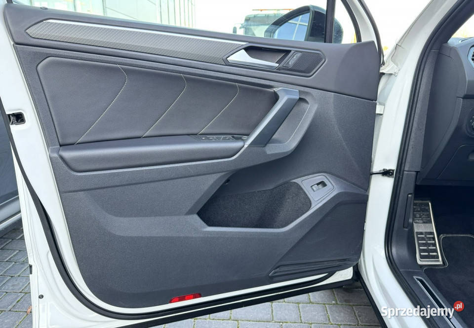 Volkswagen Tiguan 15 TSI RLINE serwisowany w ASO autoalarm Toruń