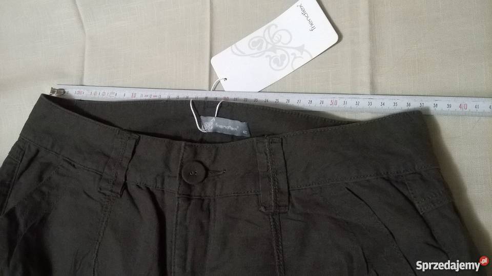 Długie czarne spodnie marki Friendtex Spodnie Warszawa