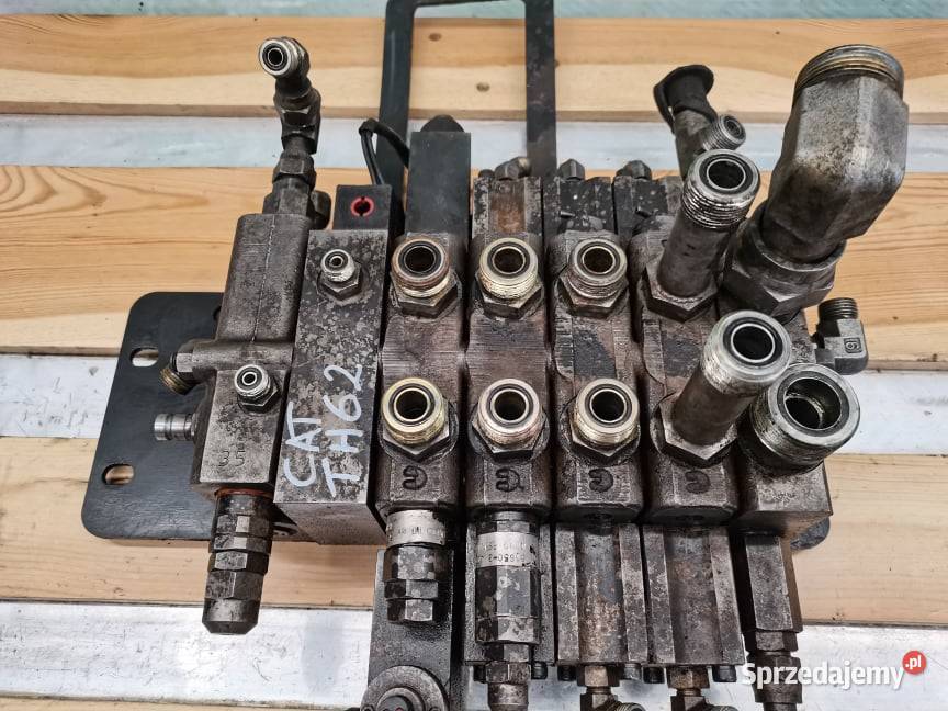 Rozdzielacz hydrauliczny CAT TH 62 Wilkowo sprzedam