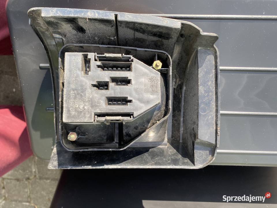 NOWA Lampa Tylna Prawa Błotnik VW Passat B3 łódzkie