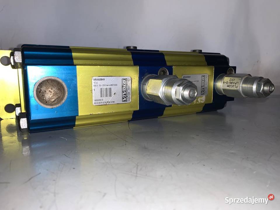 Vivoil 9RV02B49 Flow divider