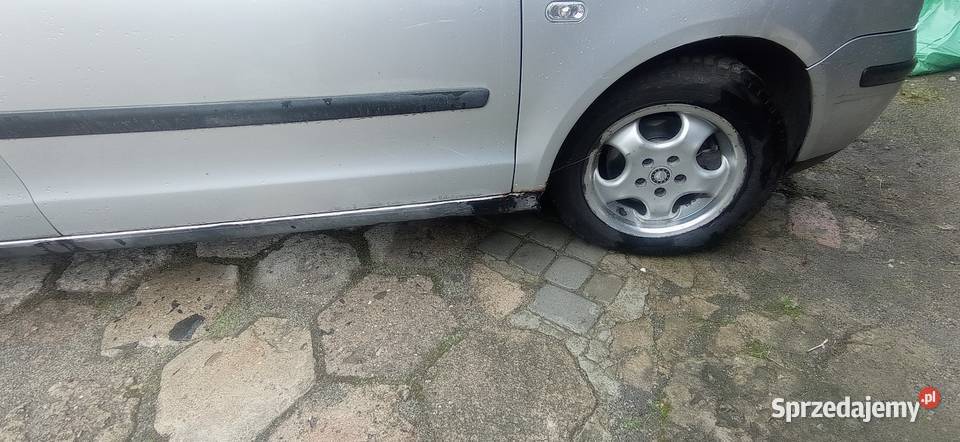 VW polo 12 benzyna 2002 opłaty ważne do pracy Sulików