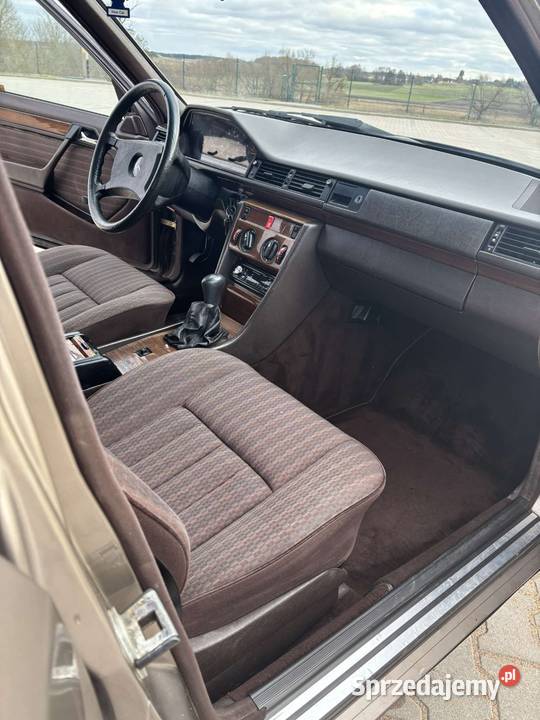 Mercedes Benz W124 Szeroka Listwa Krupniki