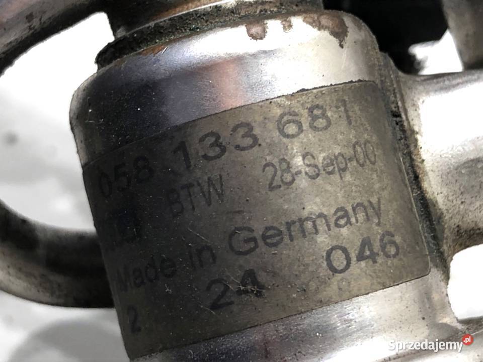 LISTWA WTRYSKOWA AUDI A4 B6 06B133551K 20 130