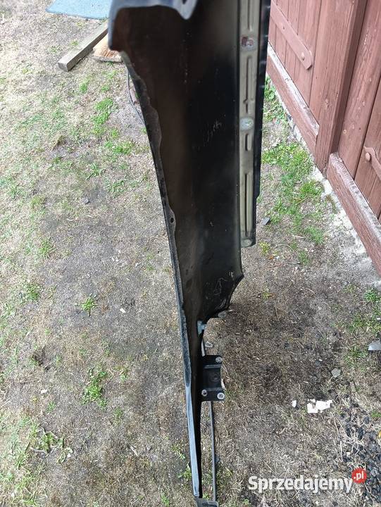 Błotnik a4 b6 s4 LY9B małysz czarny Poniec